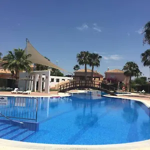 House Sleeps 6, Large Pool Walk To Vera